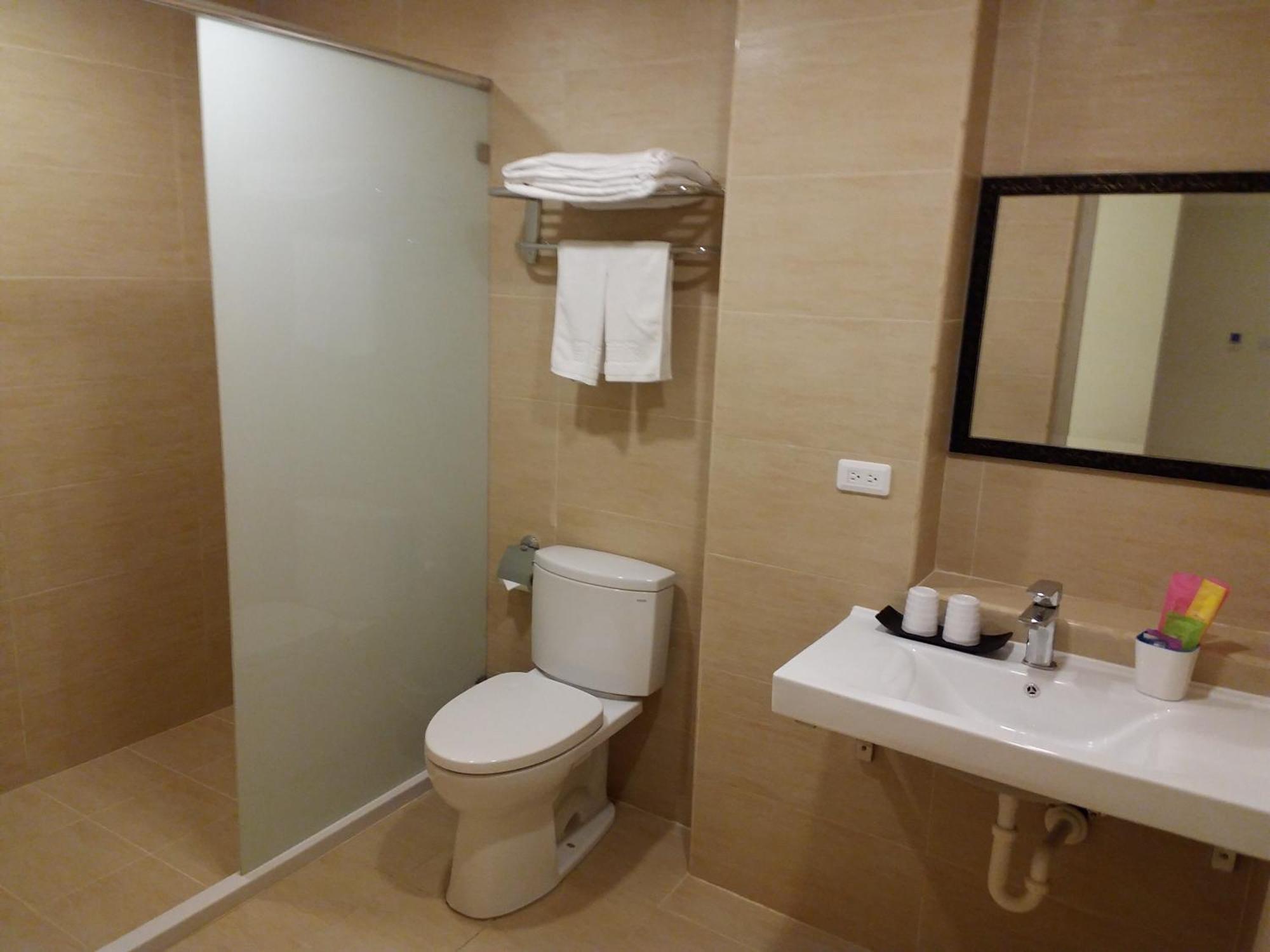 M Hotel Гаосюн Номер фото