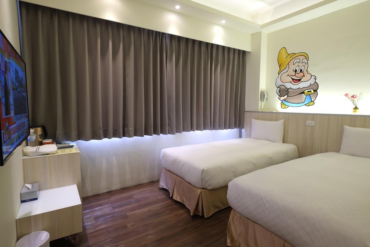 M Hotel Гаосюн Екстер'єр фото